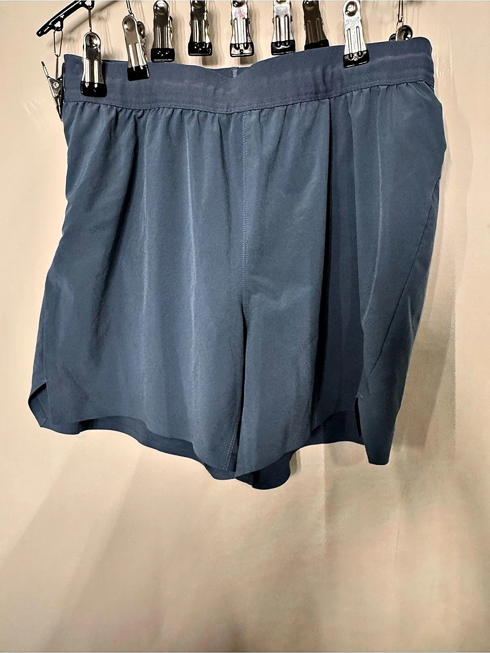 Reebok Athletic Shorts in Blue Size Medium Like New